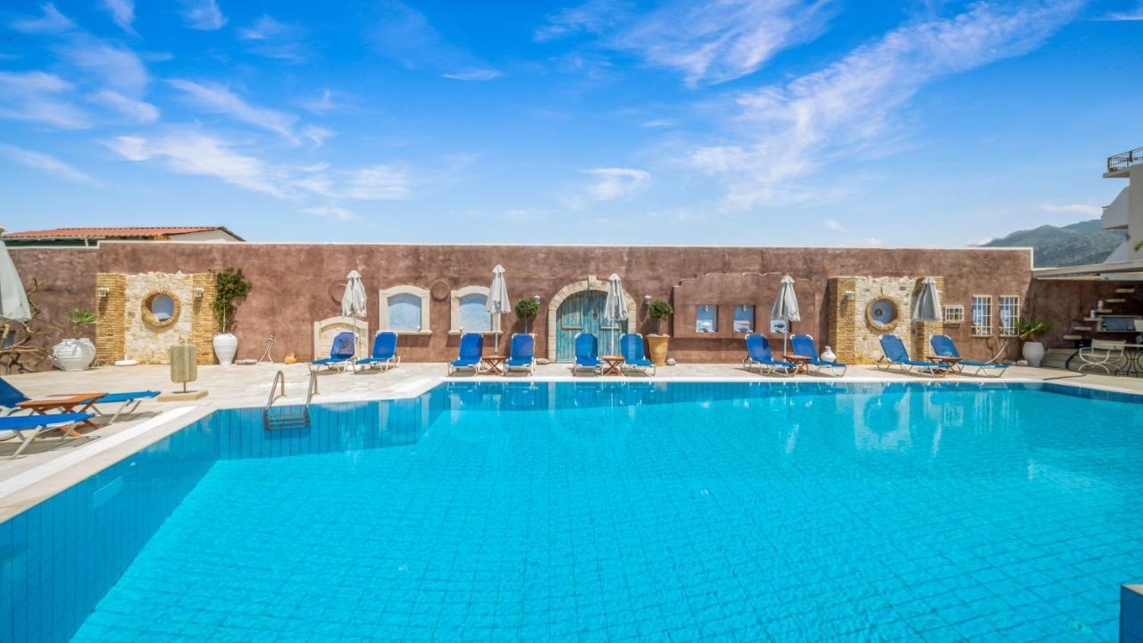 ماليا Golden Bay Hotel Apartments المظهر الخارجي الصورة