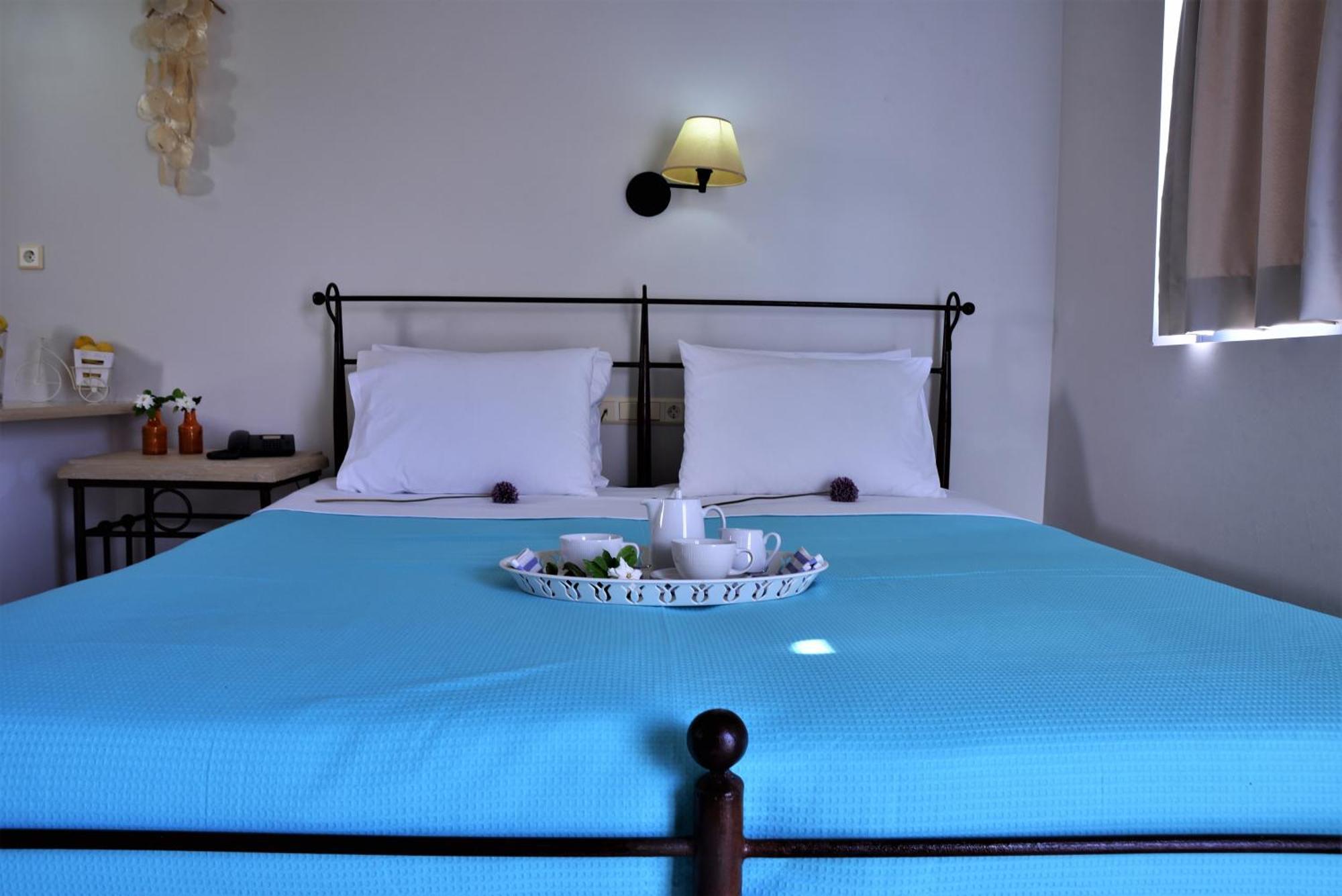 ماليا Golden Bay Hotel Apartments الغرفة الصورة