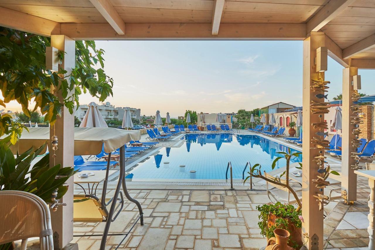 ماليا Golden Bay Hotel Apartments المظهر الخارجي الصورة